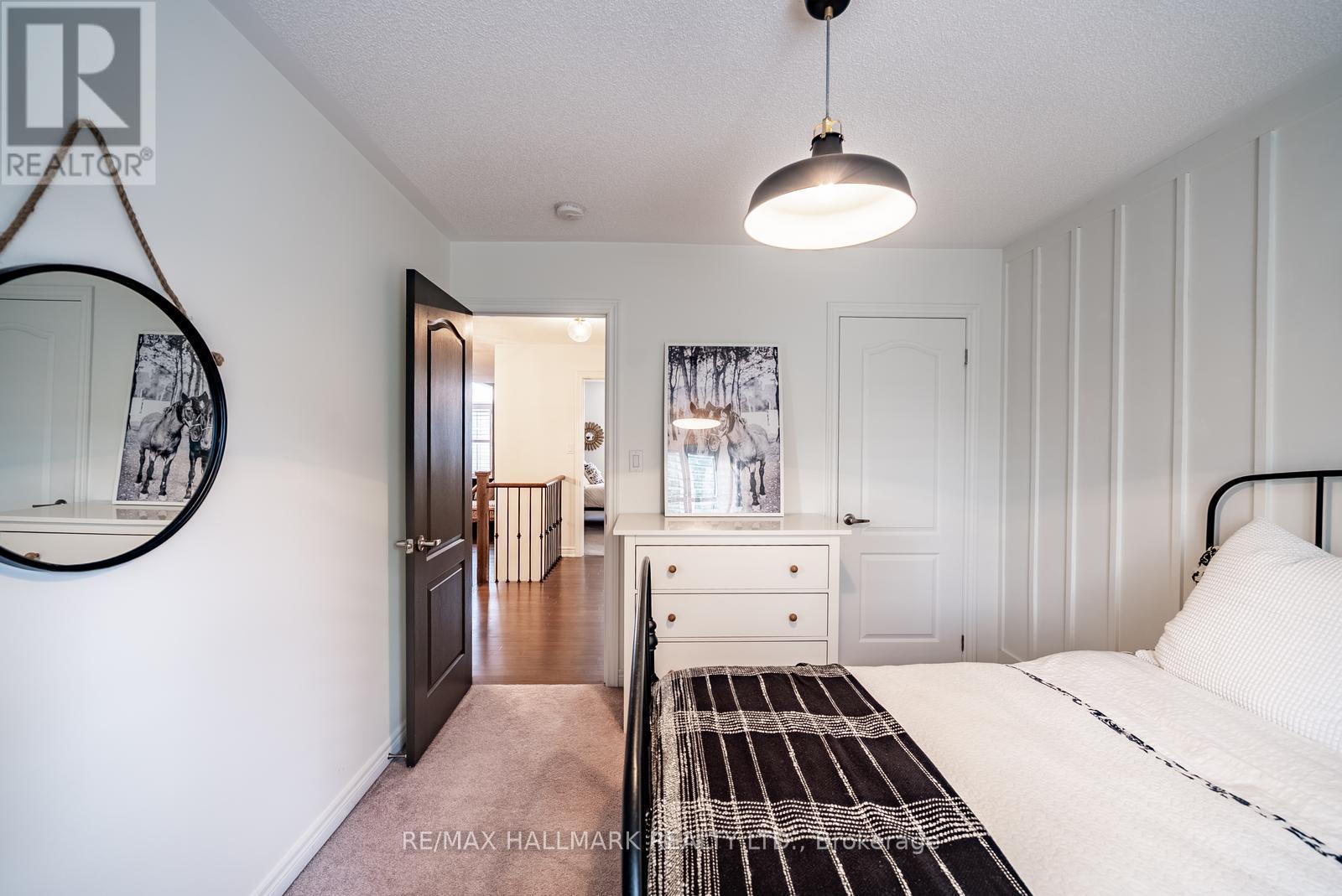 124 Bonnie Braes Drive, Brampton, ON - Indoor Photo Showing Bedroom