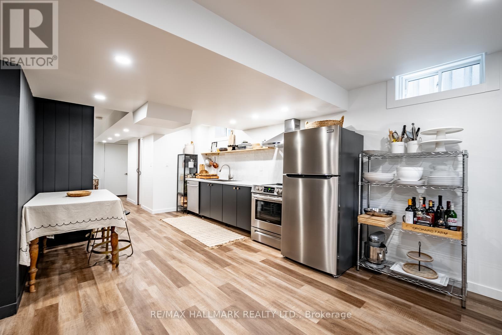 124 Bonnie Braes Drive, Brampton, ON - Indoor Photo Showing Kitchen