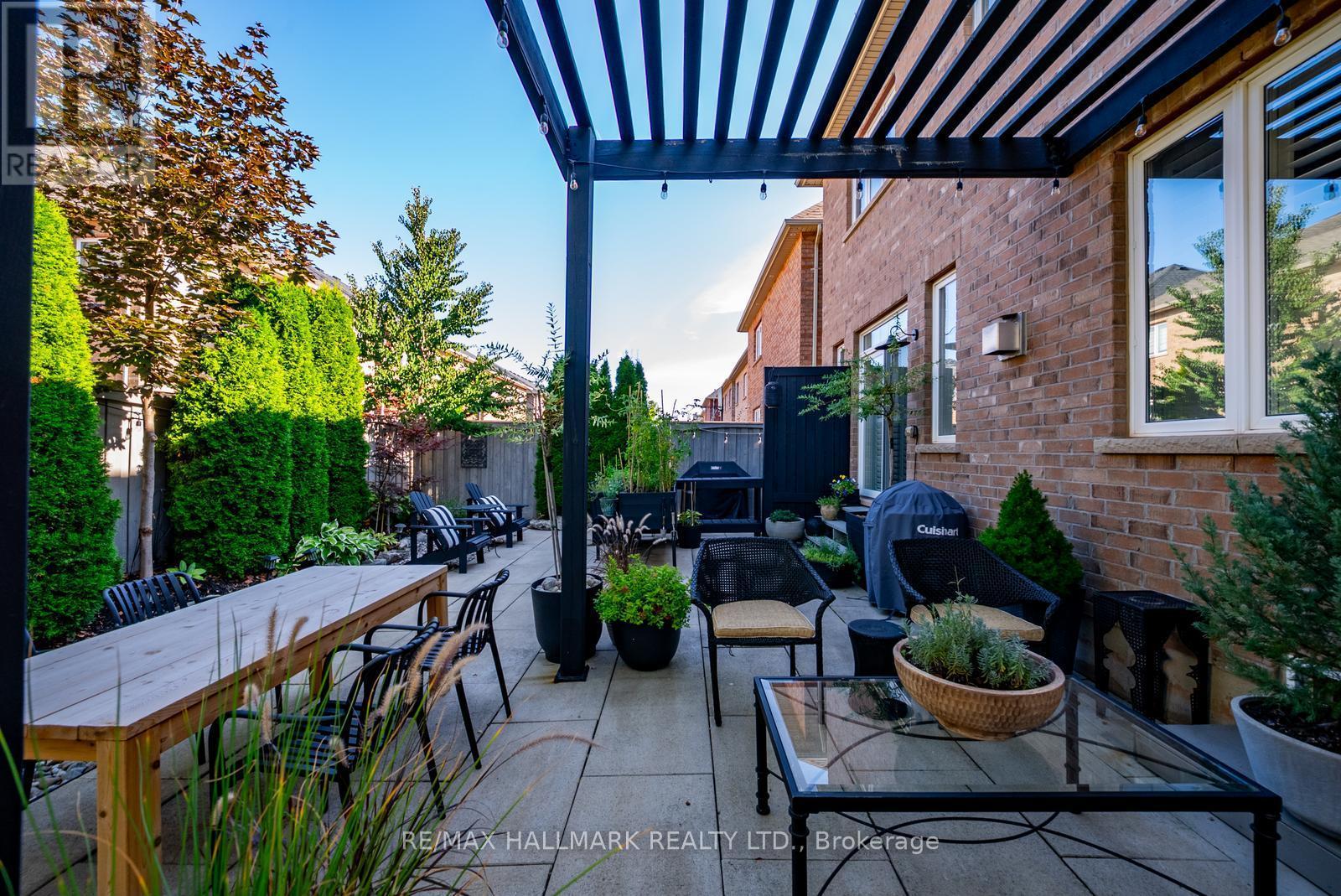 124 Bonnie Braes Drive, Brampton, ON - Outdoor With Deck Patio Veranda
