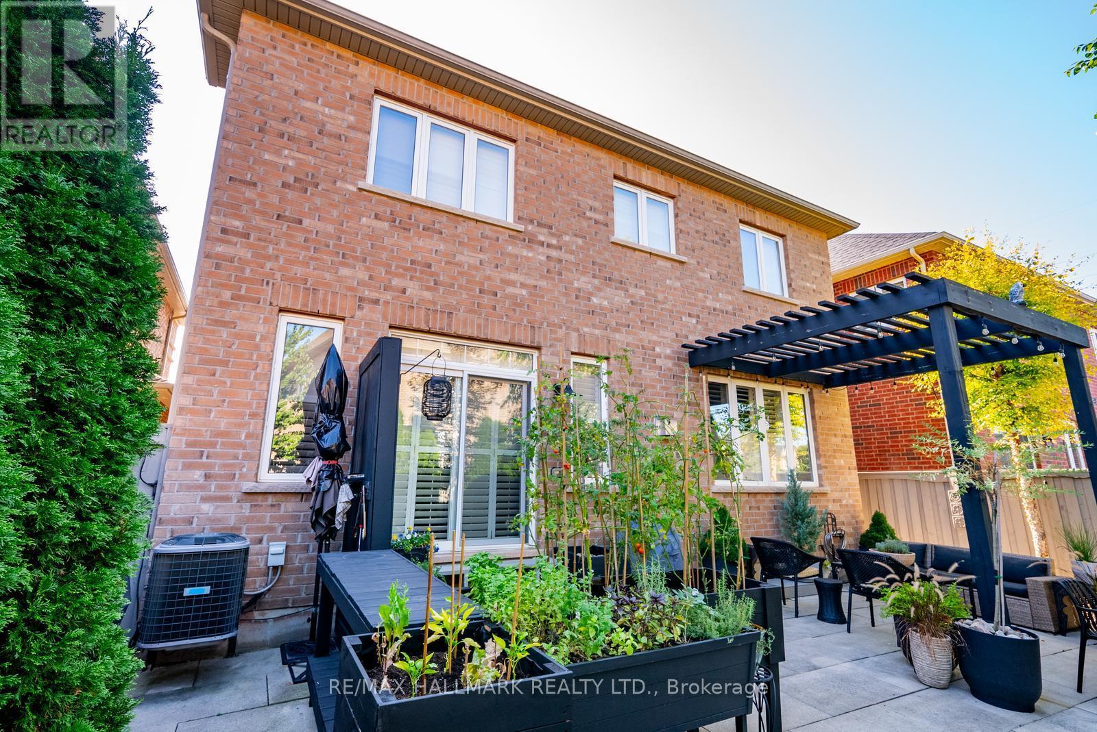 124 Bonnie Braes Drive, Brampton, ON - Outdoor