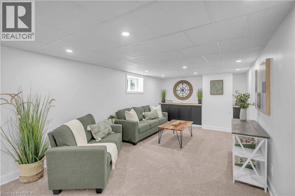 158 Grand Street, Brantford, ON - Indoor