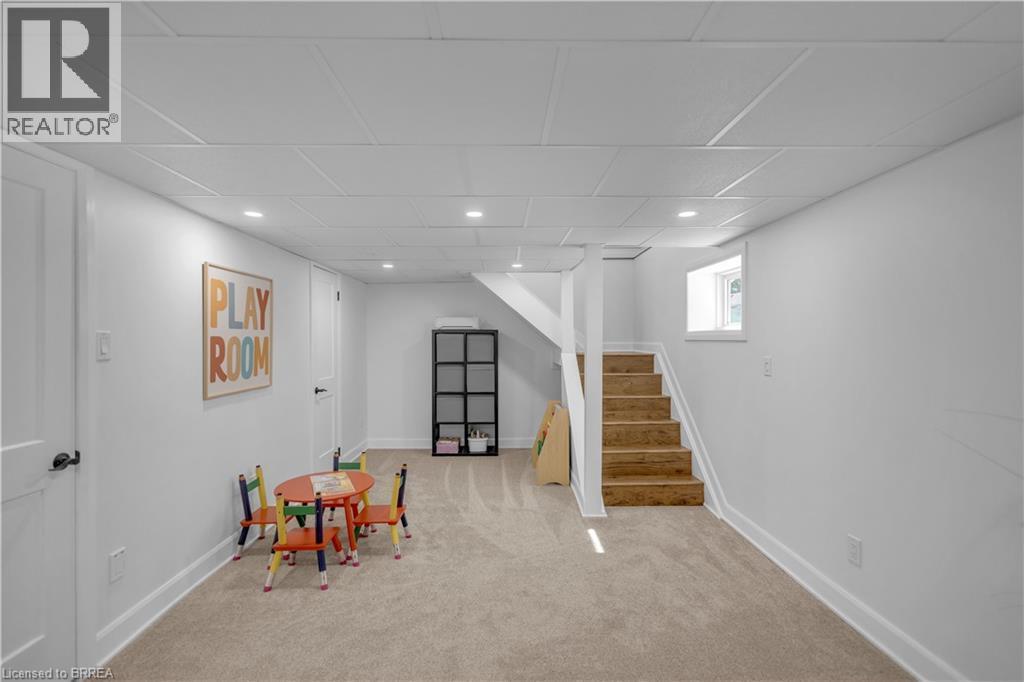 158 Grand Street, Brantford, ON - Indoor Photo Showing Other Room