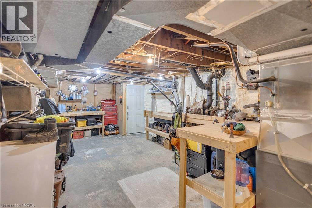 158 Grand Street, Brantford, ON - Indoor Photo Showing Basement