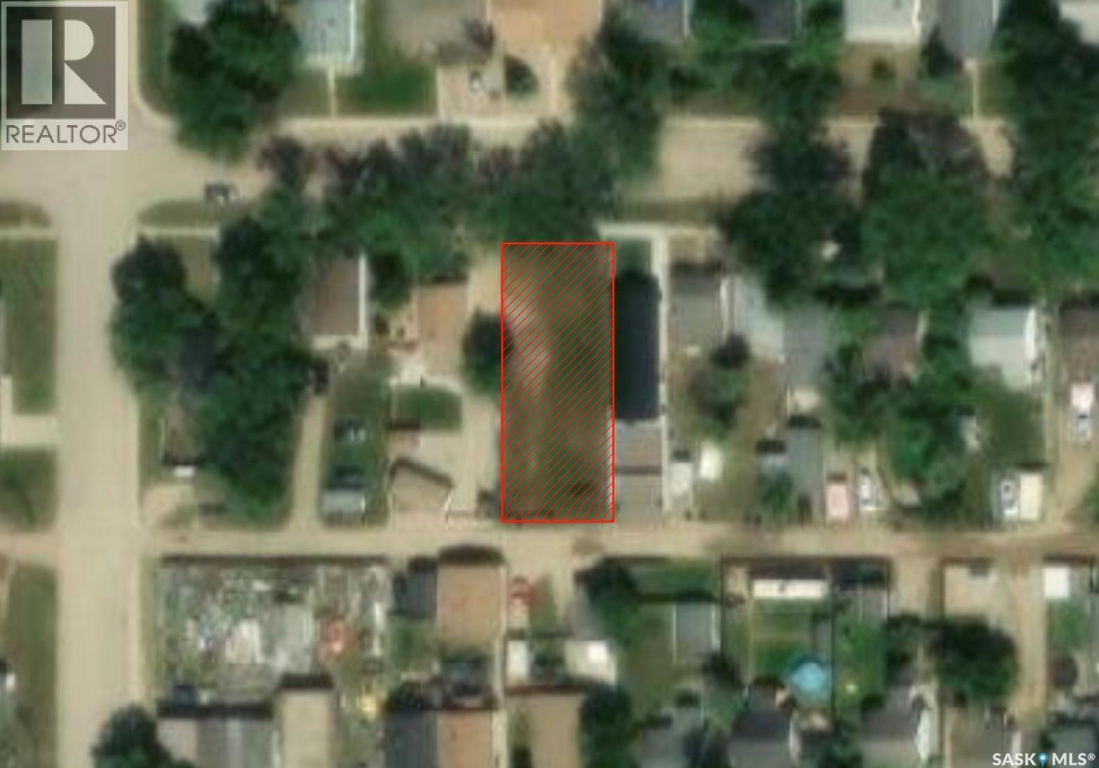 729 Hochelaga Street E, Moose Jaw, SK