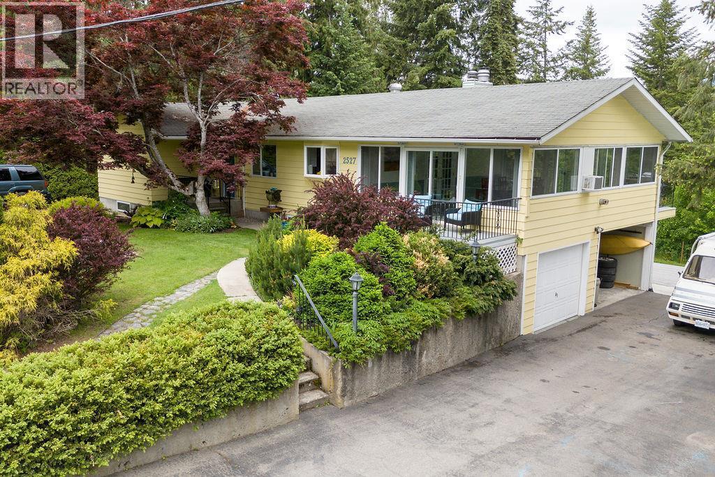 2527 Islandview Road, Blind Bay, BC - Outdoor