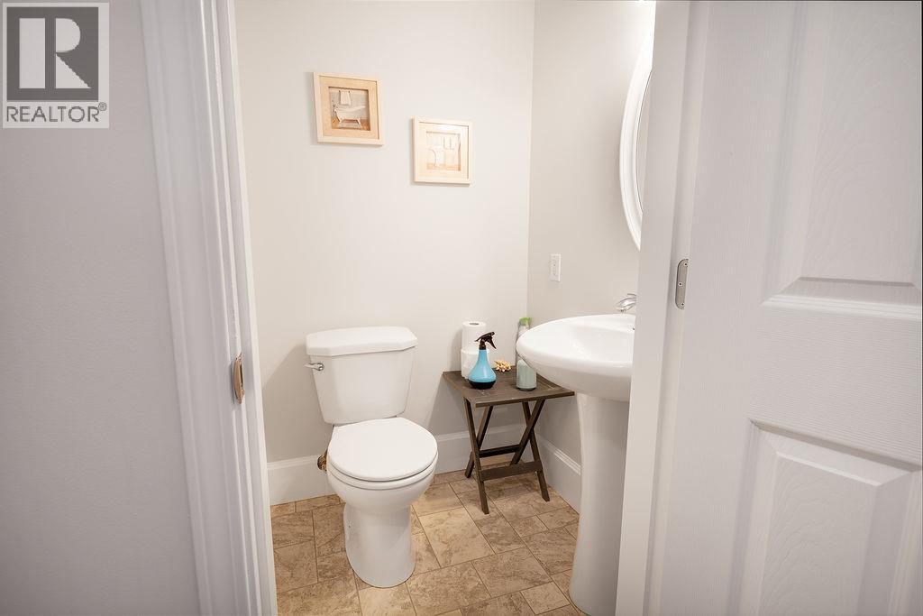 Power room in basement. - 2527 Islandview Road, Blind Bay, BC - Indoor Photo Showing Bathroom