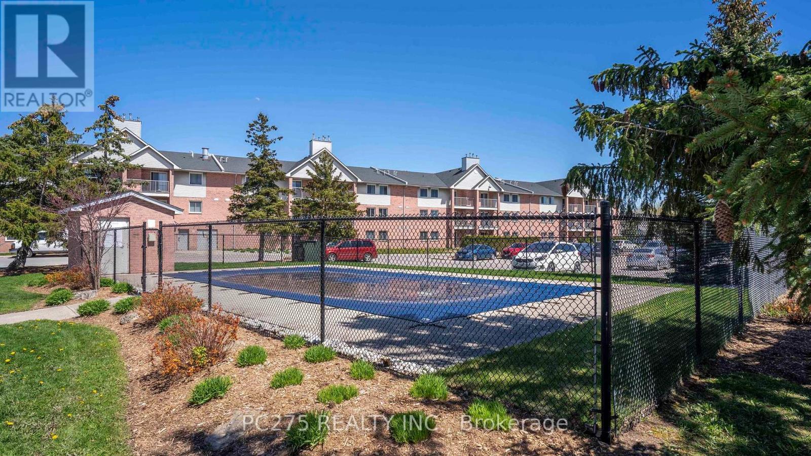68 - 144 Conway Drive, London South (South X), ON - Outdoor
