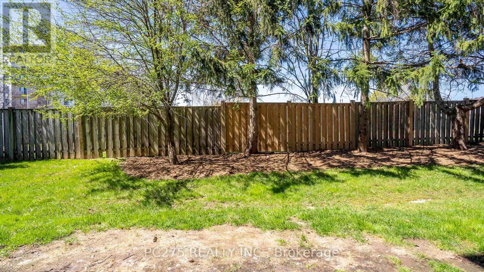 68 - 144 Conway Drive, London South (South X), ON - Outdoor