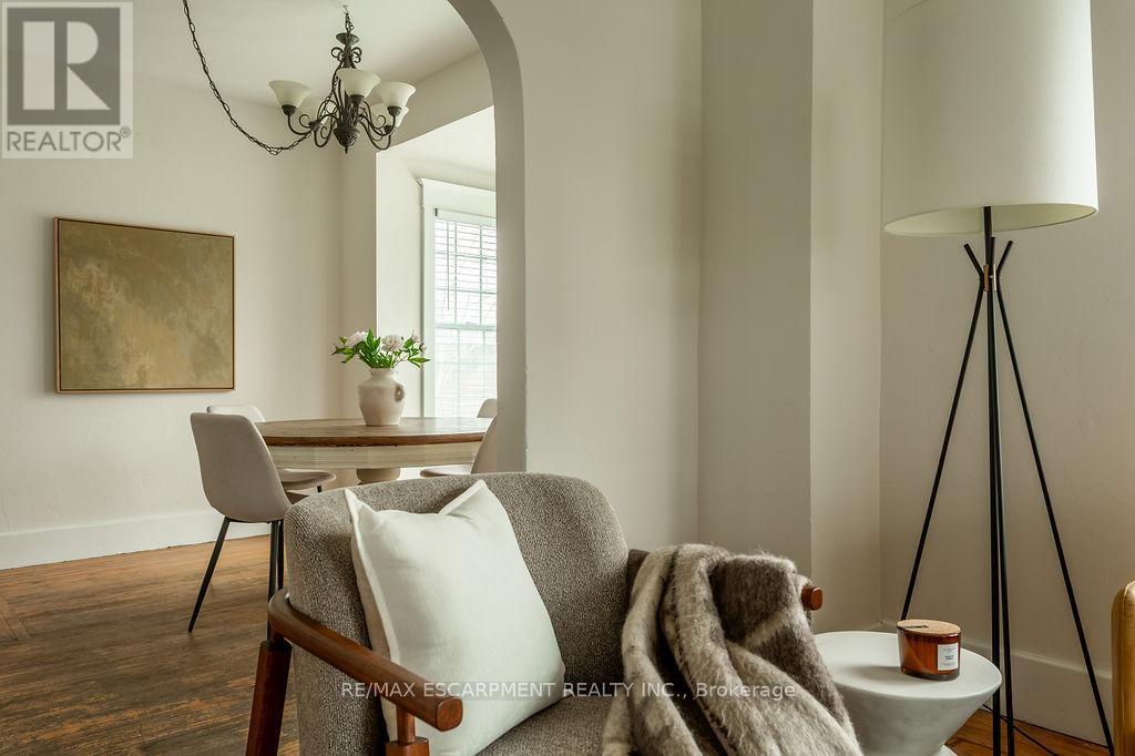 270 Beach Boulevard, Hamilton, ON - Indoor