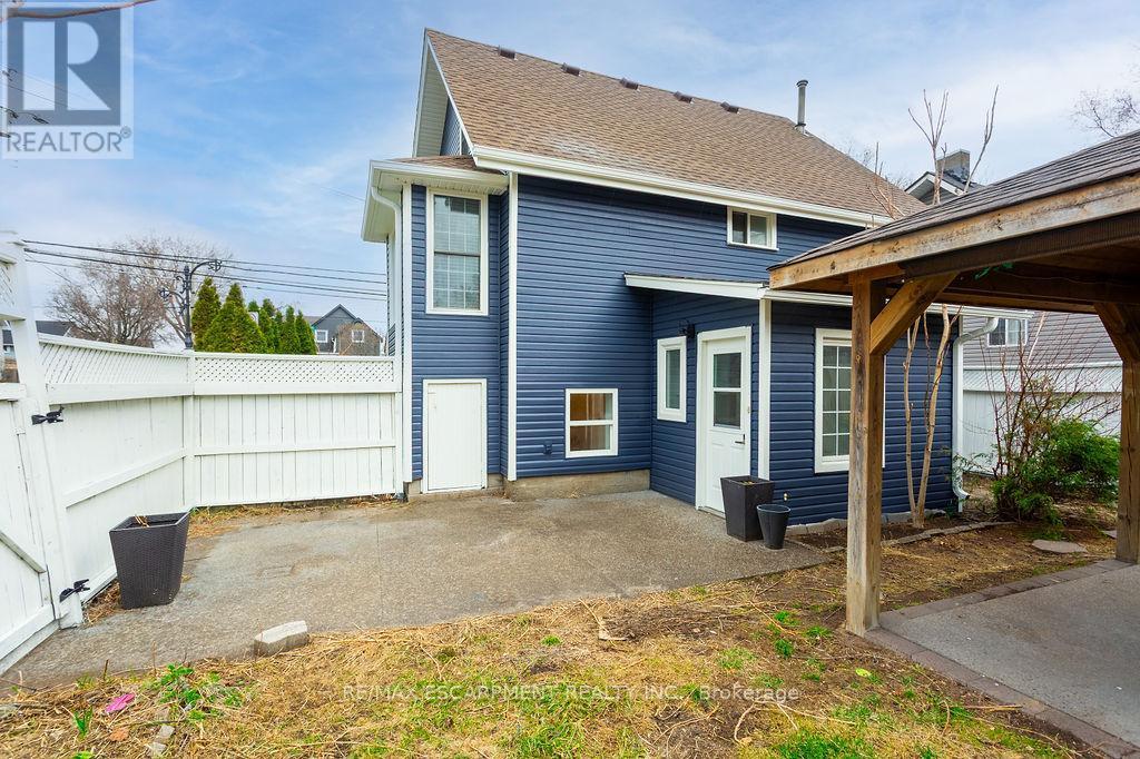 270 Beach Boulevard, Hamilton, ON - Outdoor
