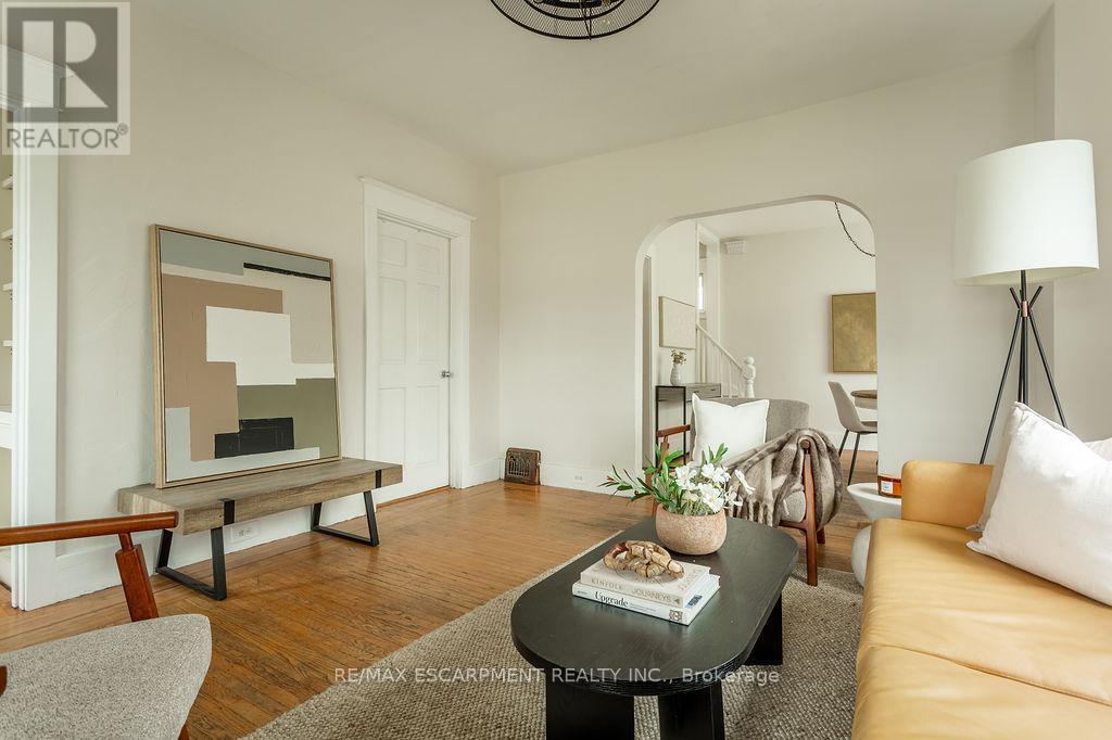 270 Beach Boulevard, Hamilton, ON - Indoor Photo Showing Other Room
