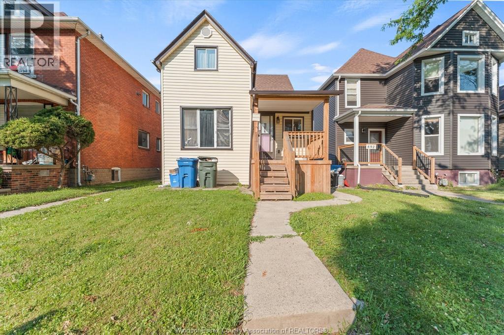 686 Church Street, Windsor, ON - Outdoor