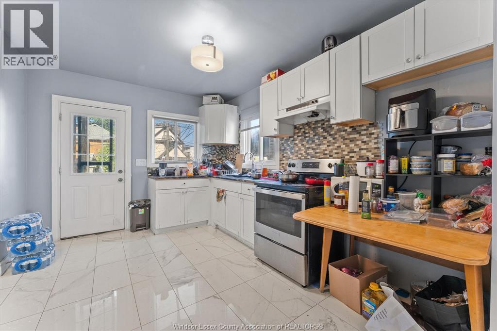 686 Church Street, Windsor, ON - Indoor Photo Showing Kitchen
