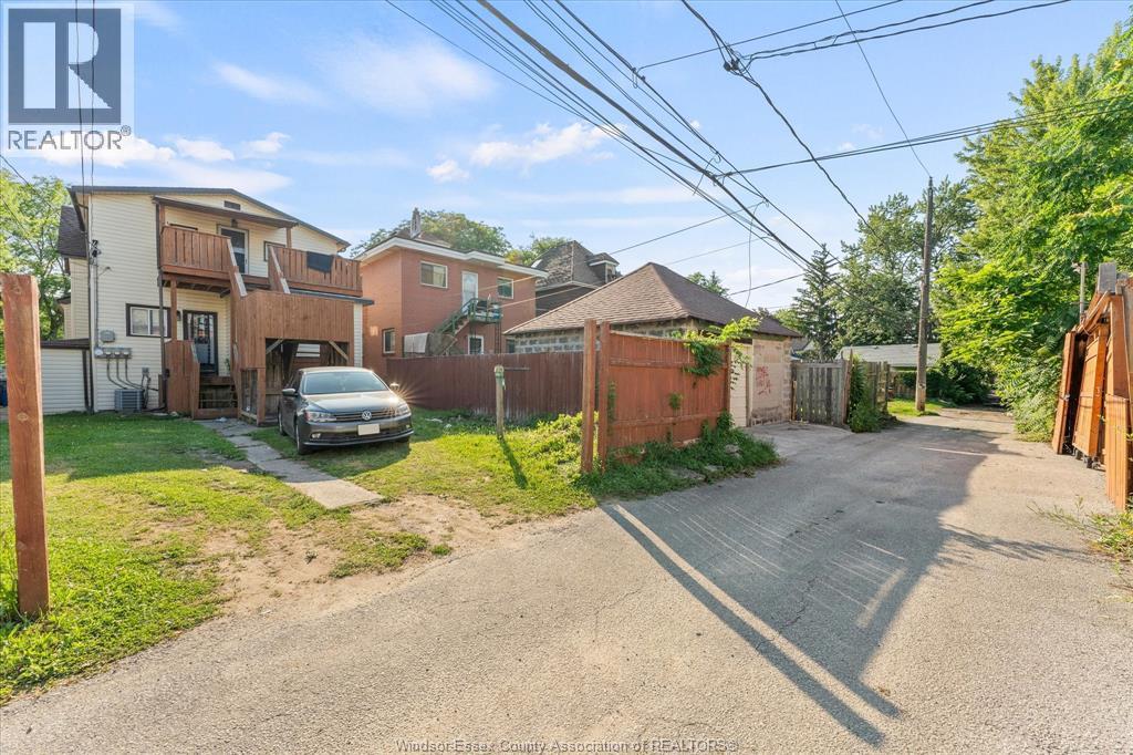 686 Church Street, Windsor, ON - Outdoor