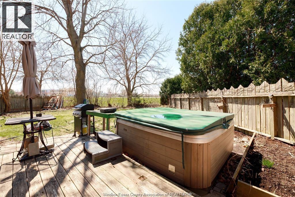 22 University Drive, Chatham, ON - Outdoor With Deck Patio Veranda