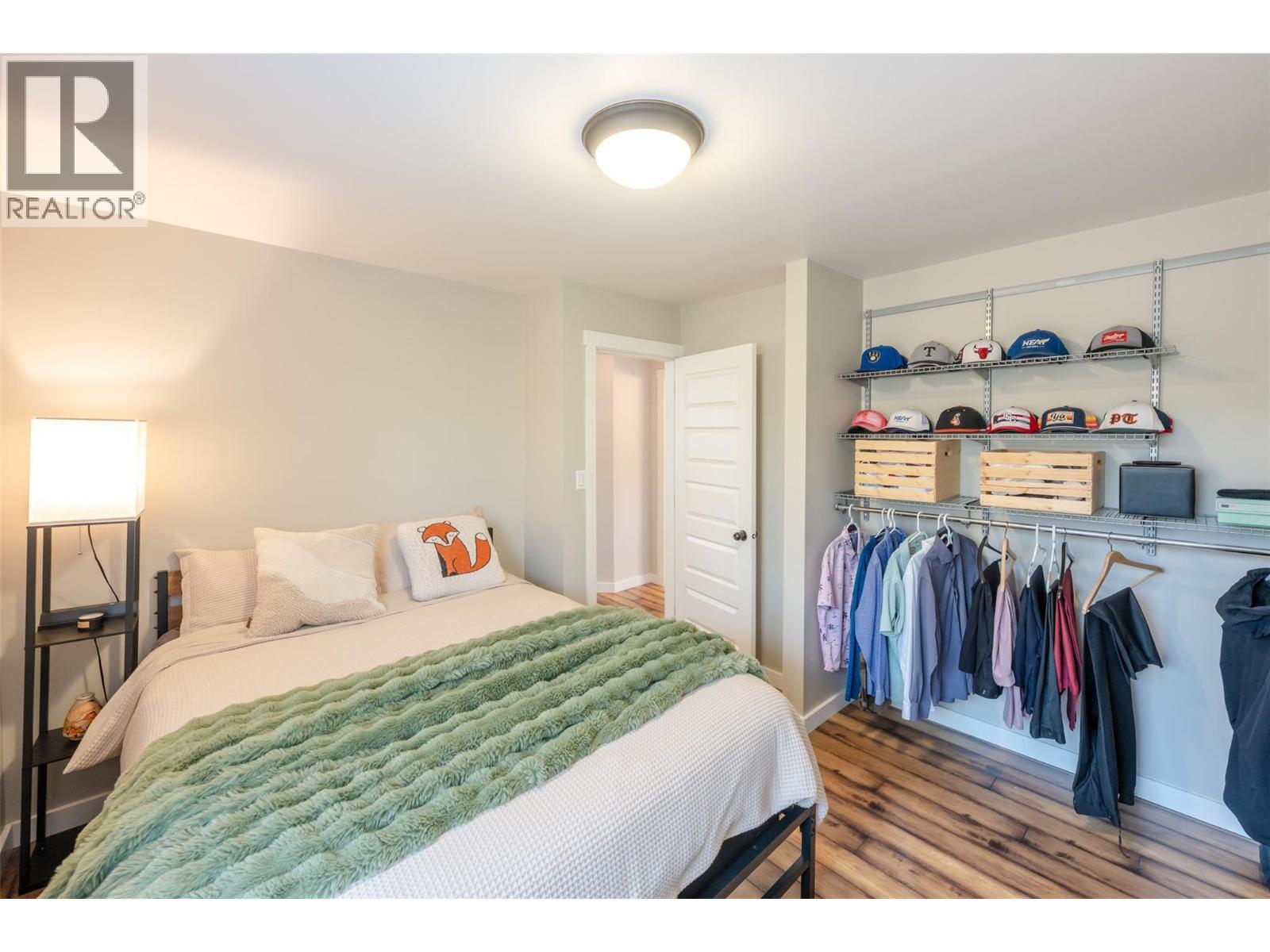 9705 Sargeant Street, Summerland, BC - Indoor Photo Showing Bedroom