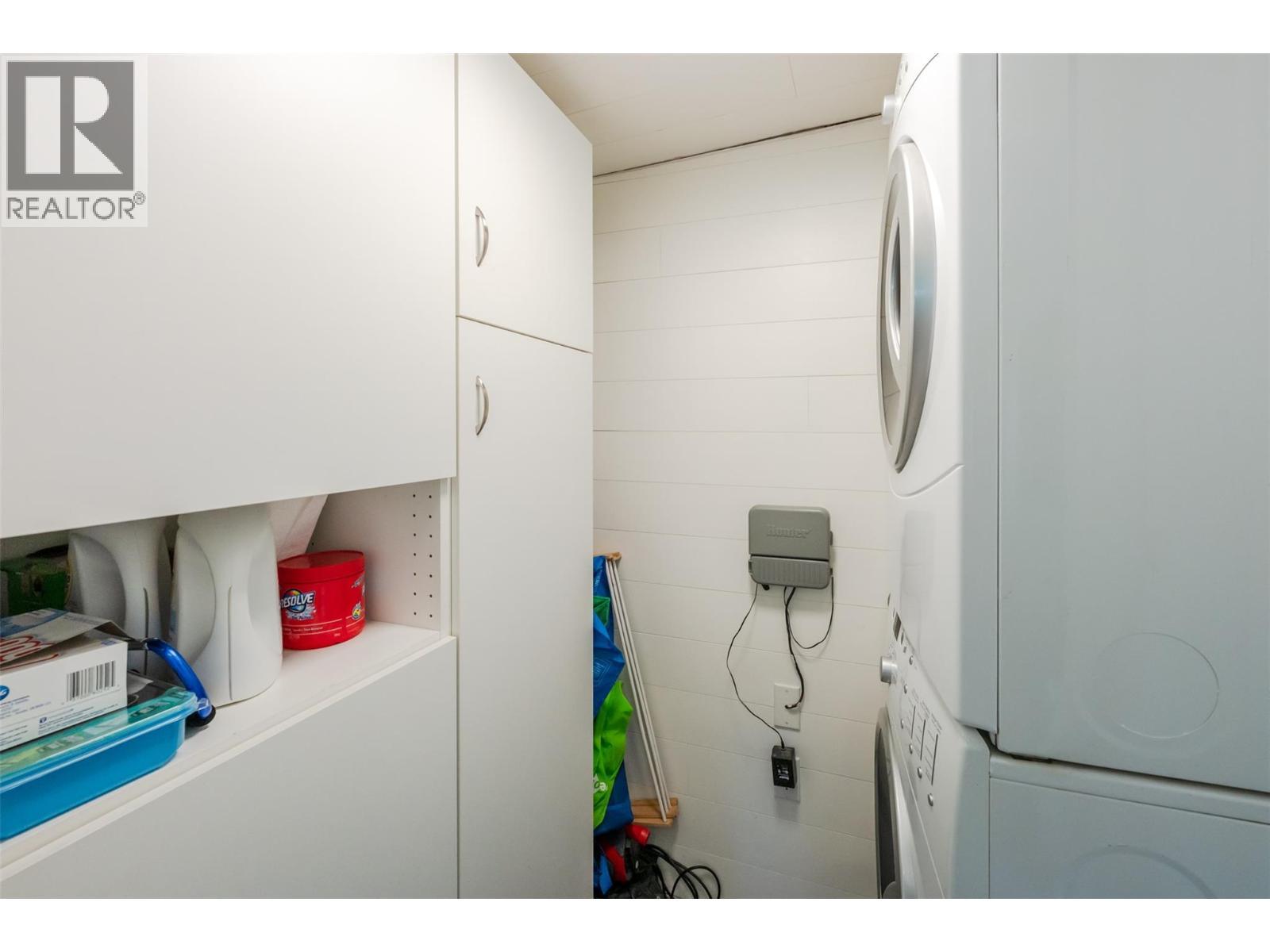 9705 Sargeant Street, Summerland, BC - Indoor