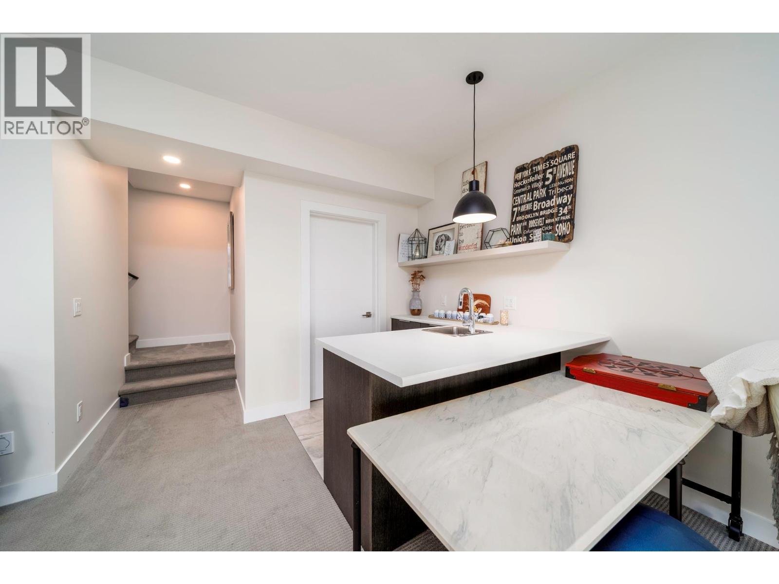 1349 Rocky Point Drive Unit# 2, Kelowna, BC - Indoor