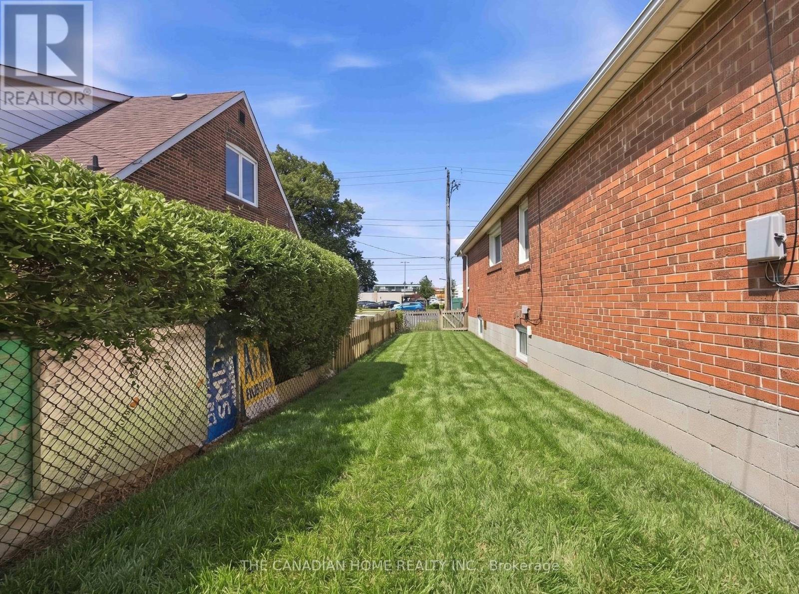 1373 Pharmacy Avenue, Toronto, ON - Outdoor With Exterior