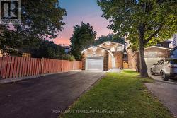 1013 ALBACORE MANOR Pickering, ON L1W 3S9