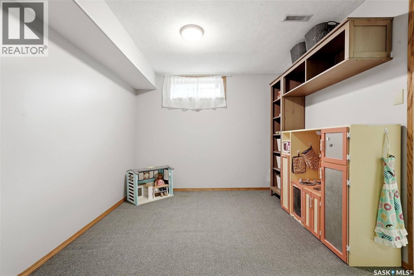 3634 Berthiaume Bay E, Regina, SK - Indoor