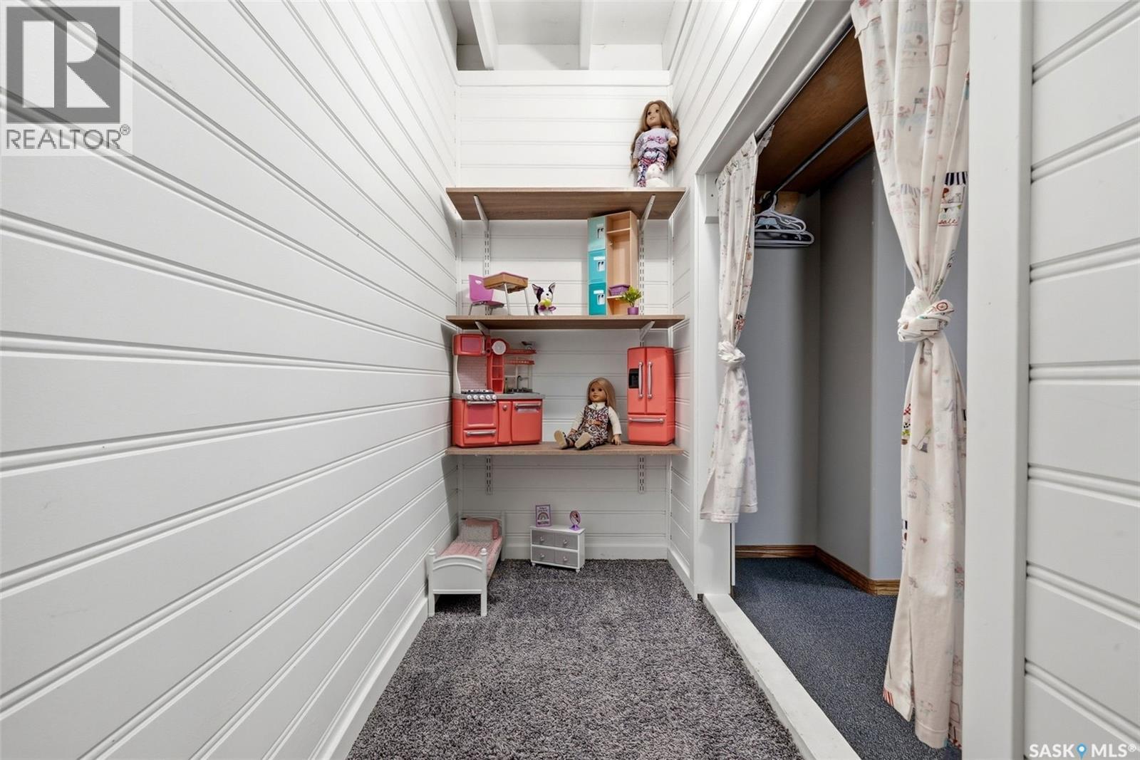 3634 Berthiaume Bay E, Regina, SK - Indoor Photo Showing Other Room