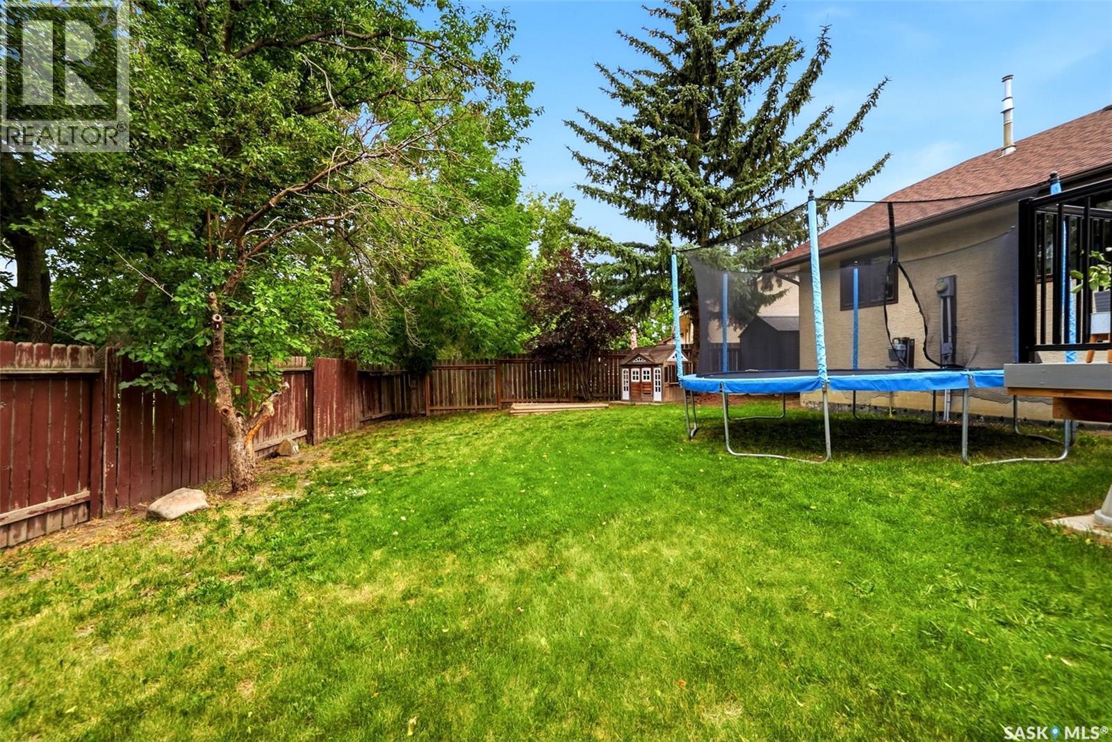 3634 Berthiaume Bay E, Regina, SK - Outdoor