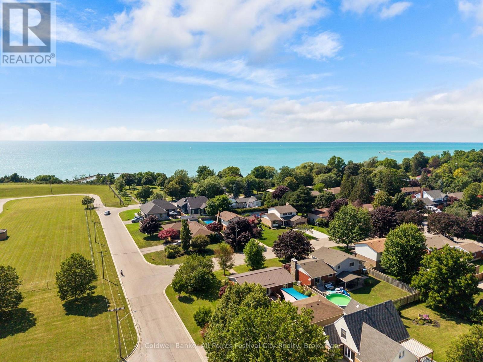 323 Warren Street, Goderich (Goderich (Town)), ON - Outdoor With Body Of Water With View
