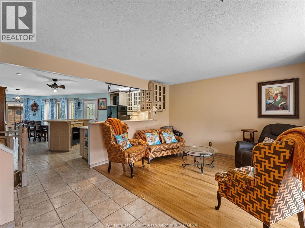 5564 Baldwin Avenue, Windsor, ON - Indoor