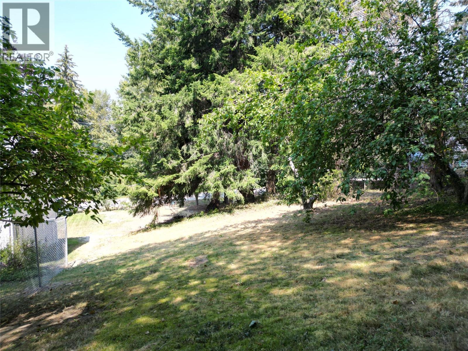 2110 1 Avenue Ne, Salmon Arm, BC