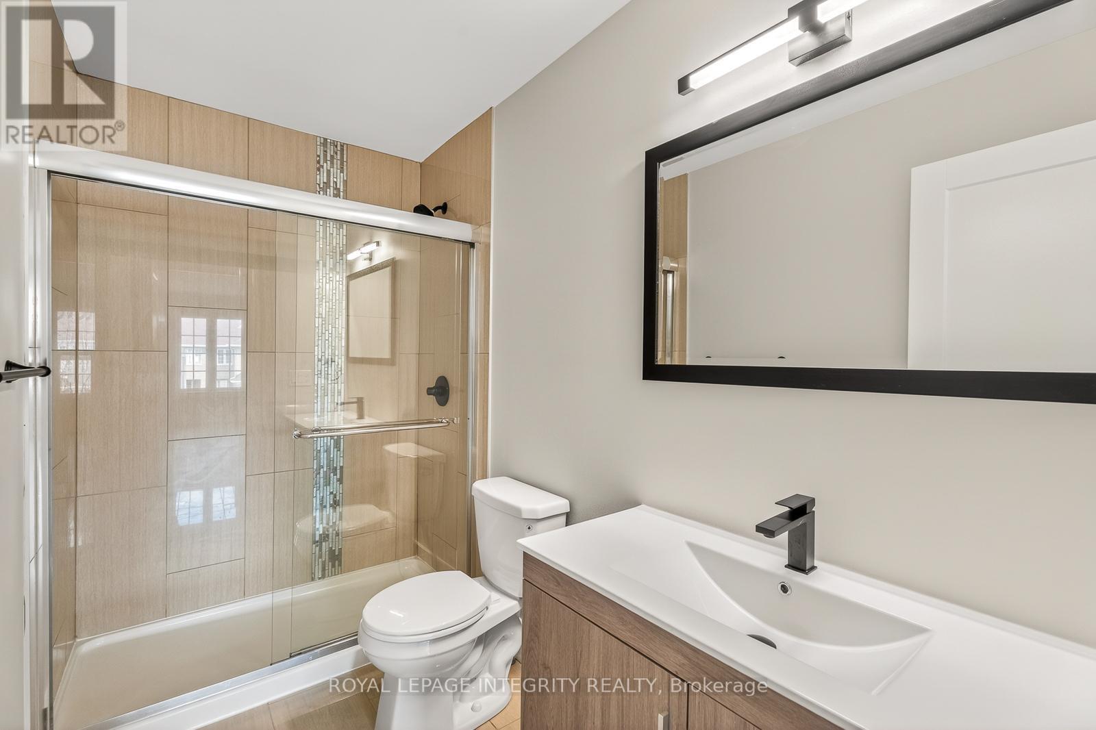 169 Desmond Trudeau Drive, Mcnab/Braeside, ON - Indoor Photo Showing Bathroom