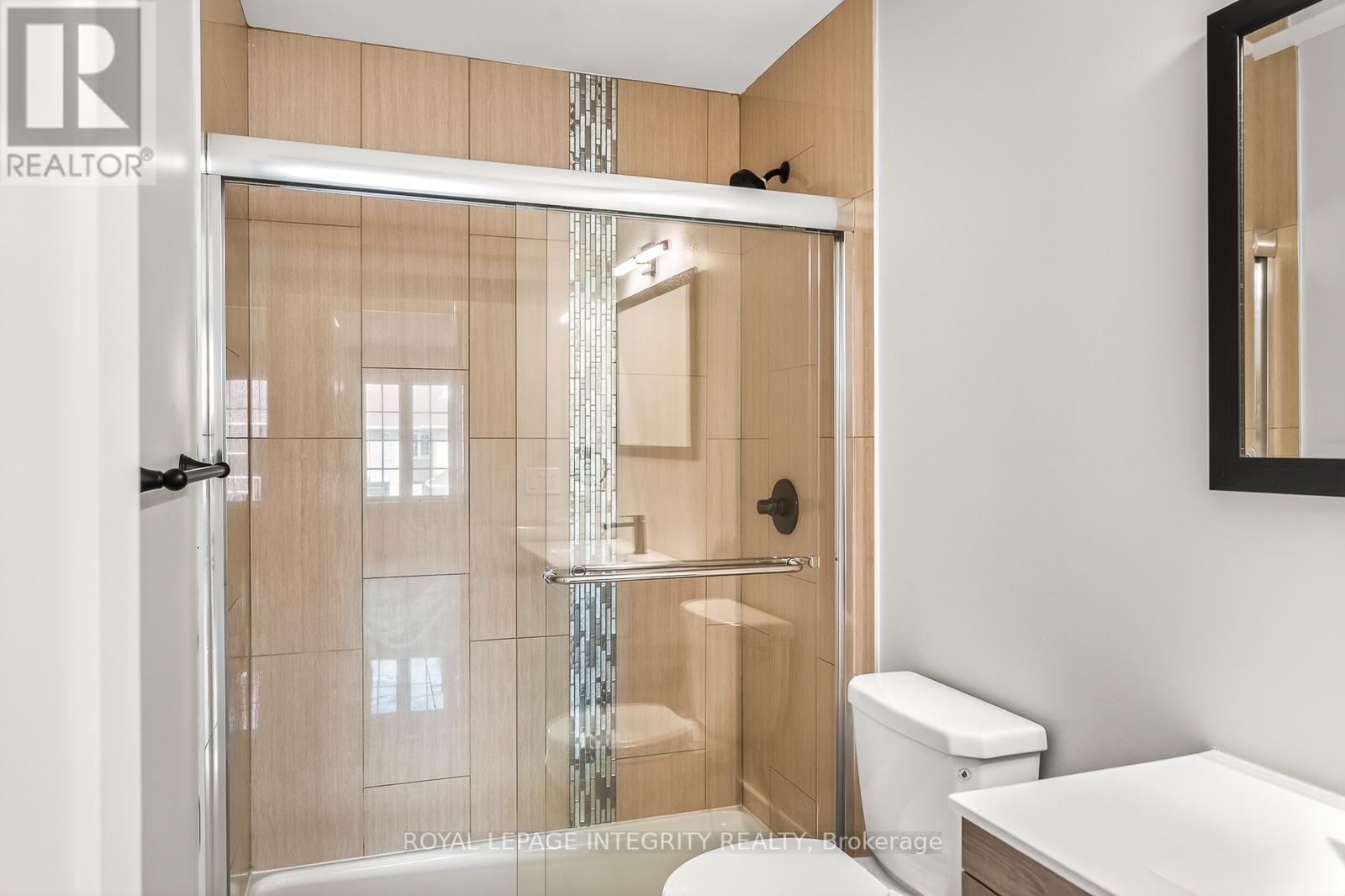 169 Desmond Trudeau Drive, Mcnab/Braeside, ON - Indoor Photo Showing Bathroom
