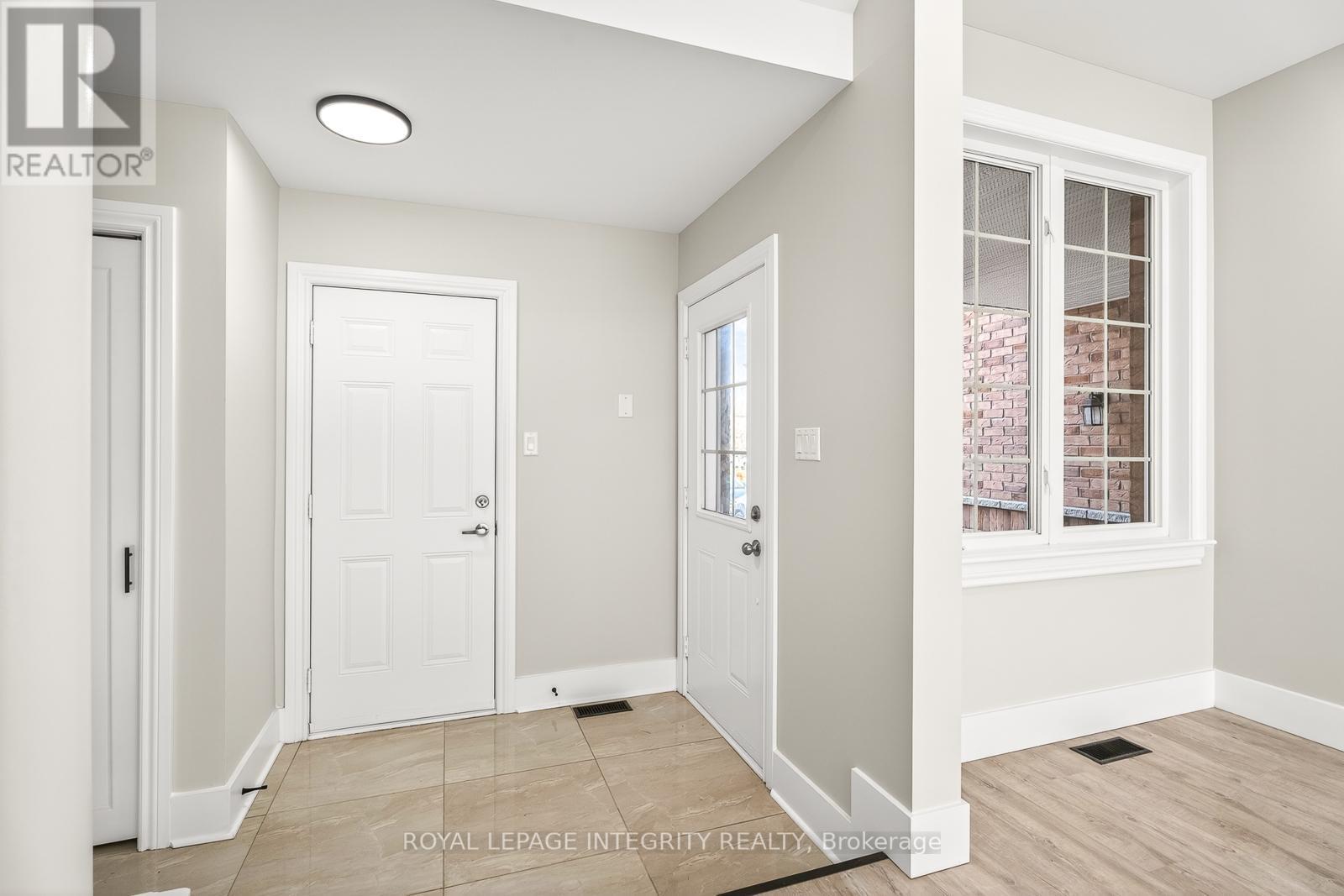 169 Desmond Trudeau Drive, Mcnab/Braeside, ON - Indoor Photo Showing Other Room