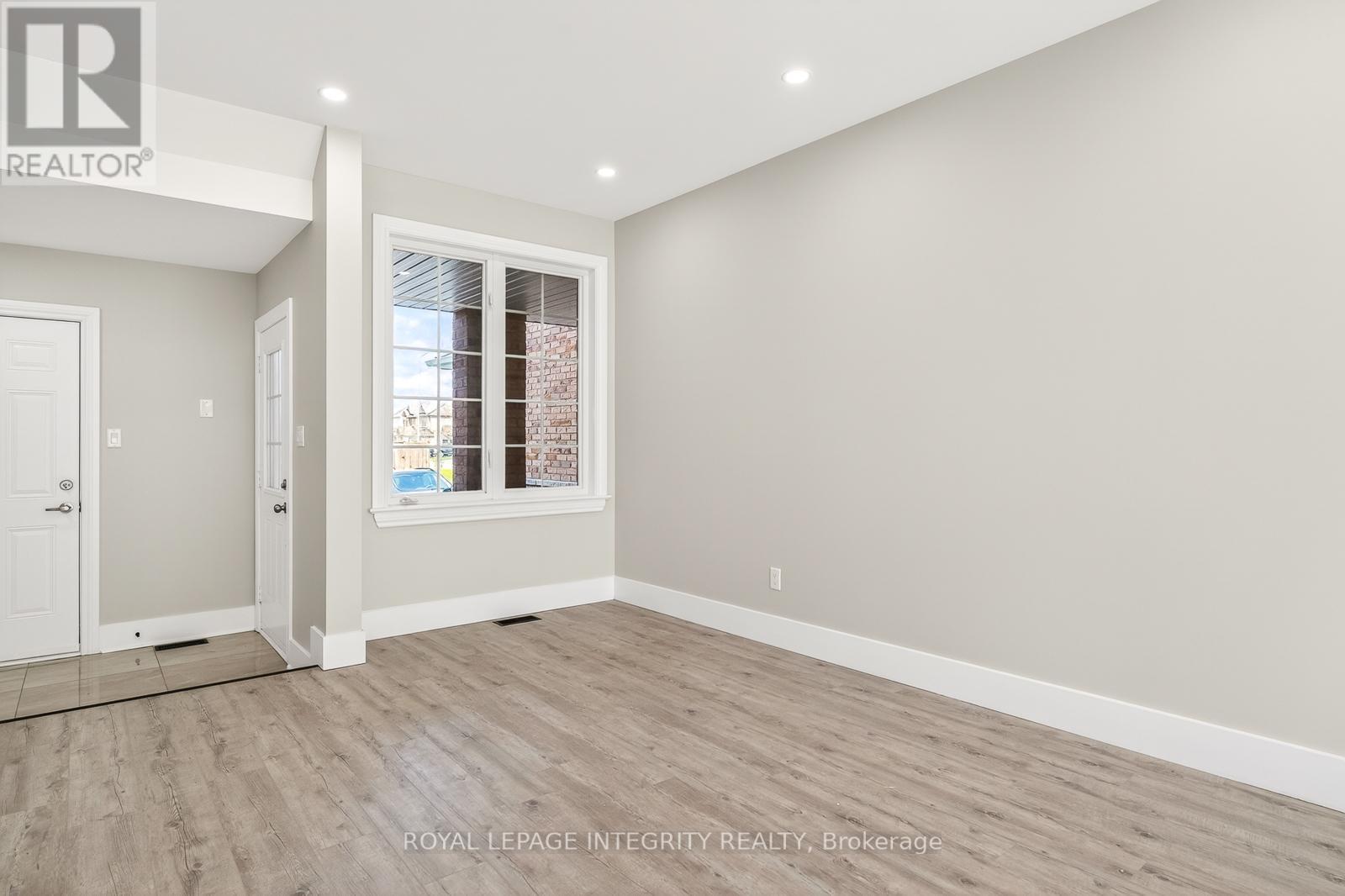 169 Desmond Trudeau Drive, Mcnab/Braeside, ON - Indoor Photo Showing Other Room