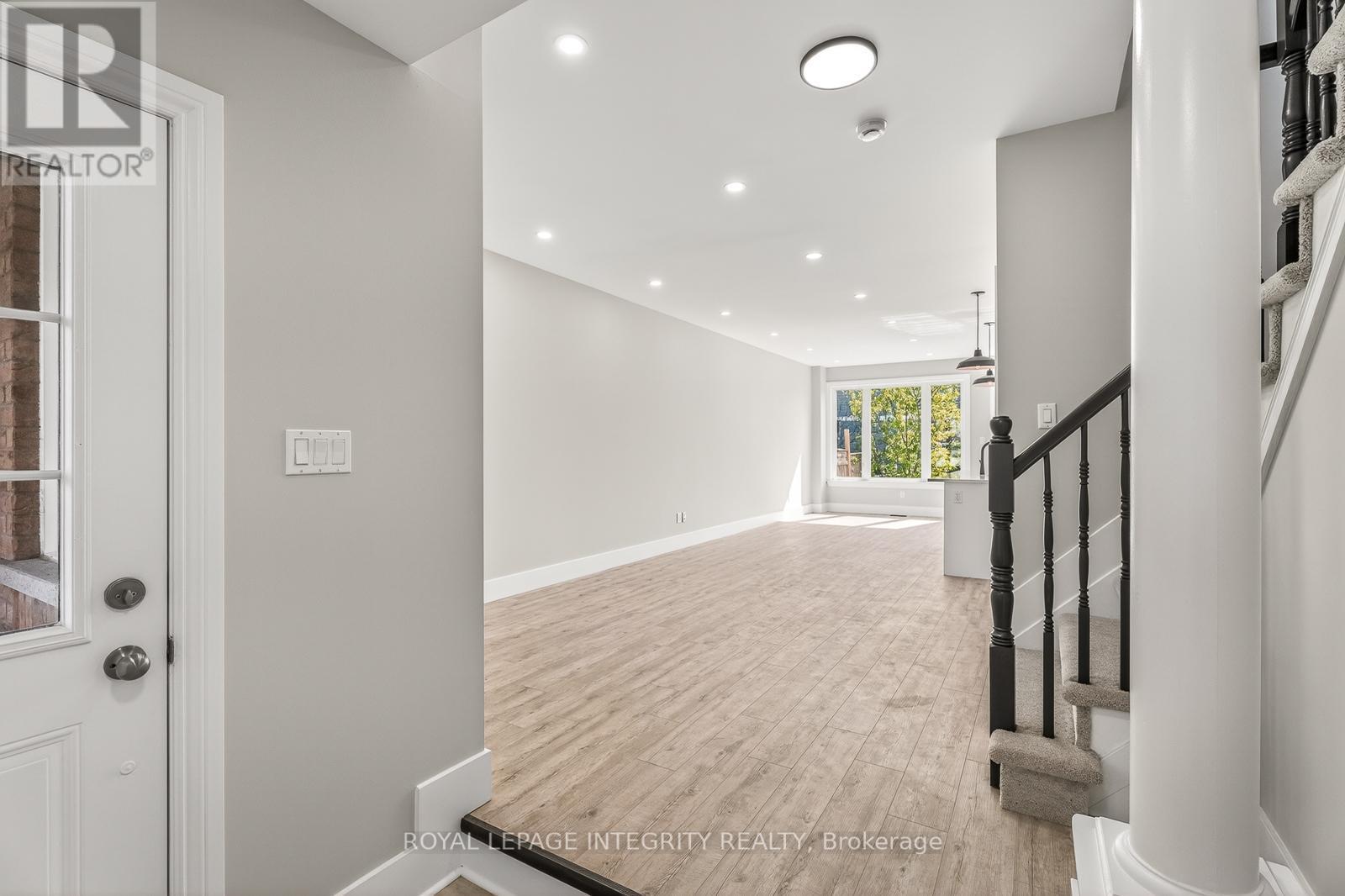 169 Desmond Trudeau Drive, Mcnab/Braeside, ON - Indoor Photo Showing Other Room