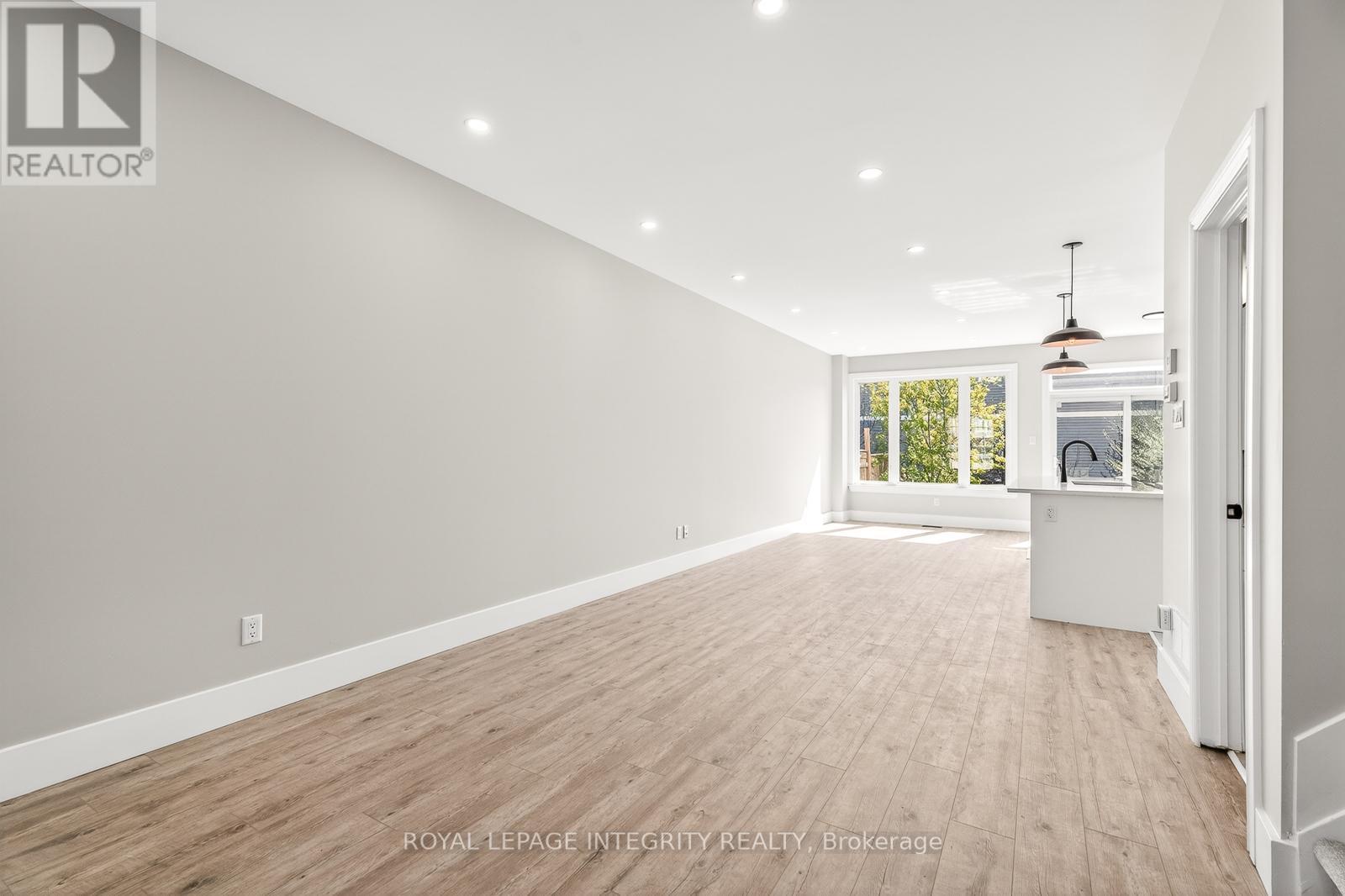 169 Desmond Trudeau Drive, Mcnab/Braeside, ON - Indoor Photo Showing Other Room
