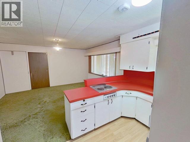7170 Westminster Street, Powell River, BC - Indoor Photo Showing Kitchen