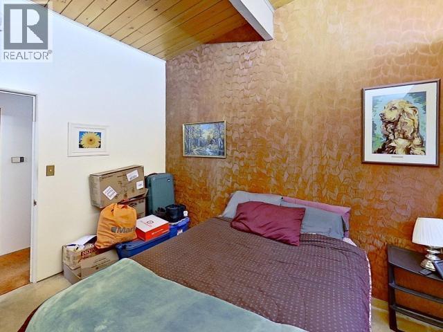 7170 Westminster Street, Powell River, BC - Indoor Photo Showing Bedroom
