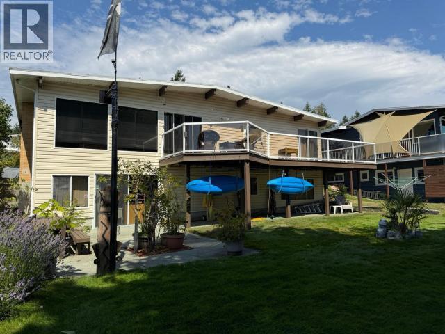 7170 Westminster Street, Powell River, BC - Outdoor With Deck Patio Veranda