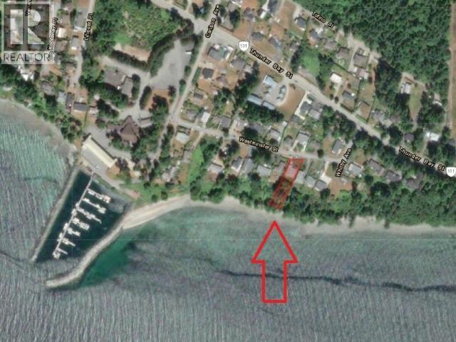 7170 Westminster Street, Powell River, BC - With View