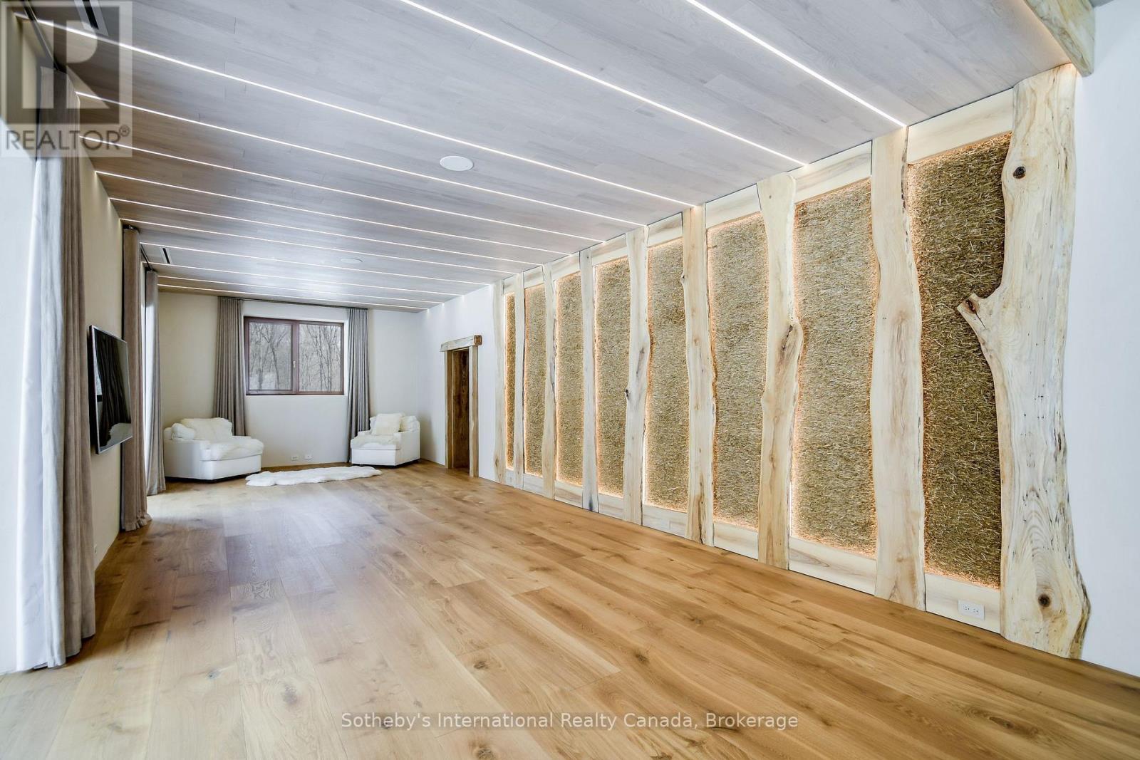 1739 Trapper'S Trail Road, Dysart Et Al (Dudley), ON - Indoor Photo Showing Other Room