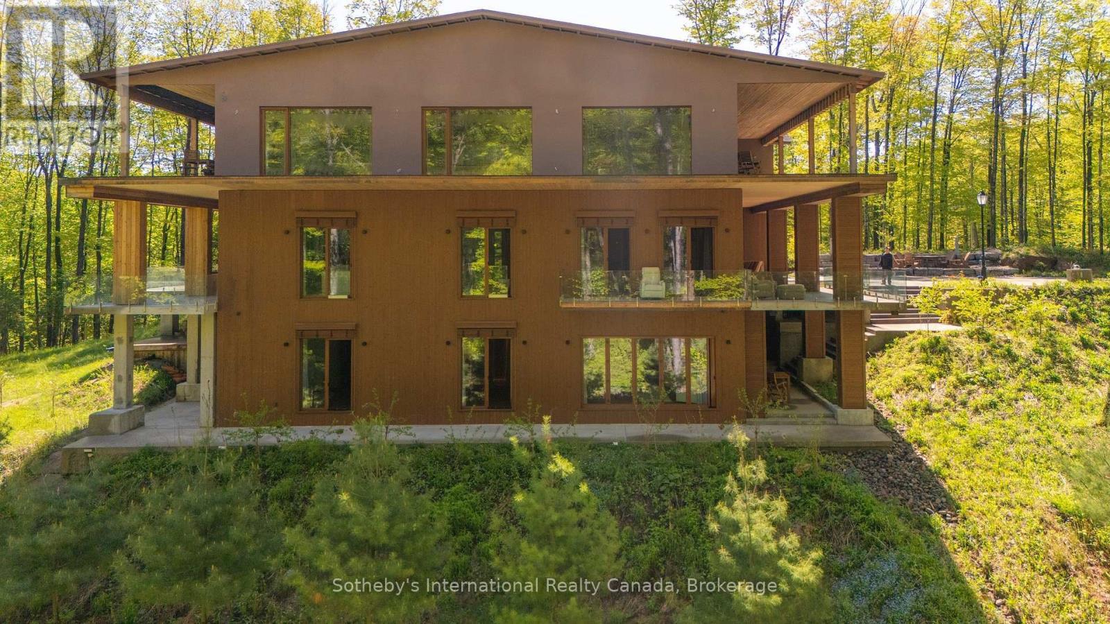1739 Trapper'S Trail Road, Dysart Et Al (Dudley), ON - Outdoor