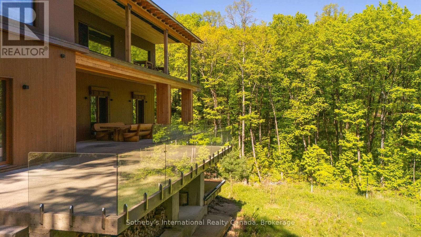 1739 Trapper'S Trail Road, Dysart Et Al (Dudley), ON - Outdoor With Deck Patio Veranda