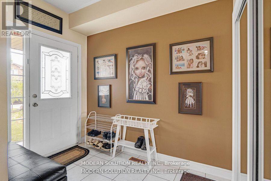 552 Wildgrass Road, Mississauga, ON - Indoor Photo Showing Other Room