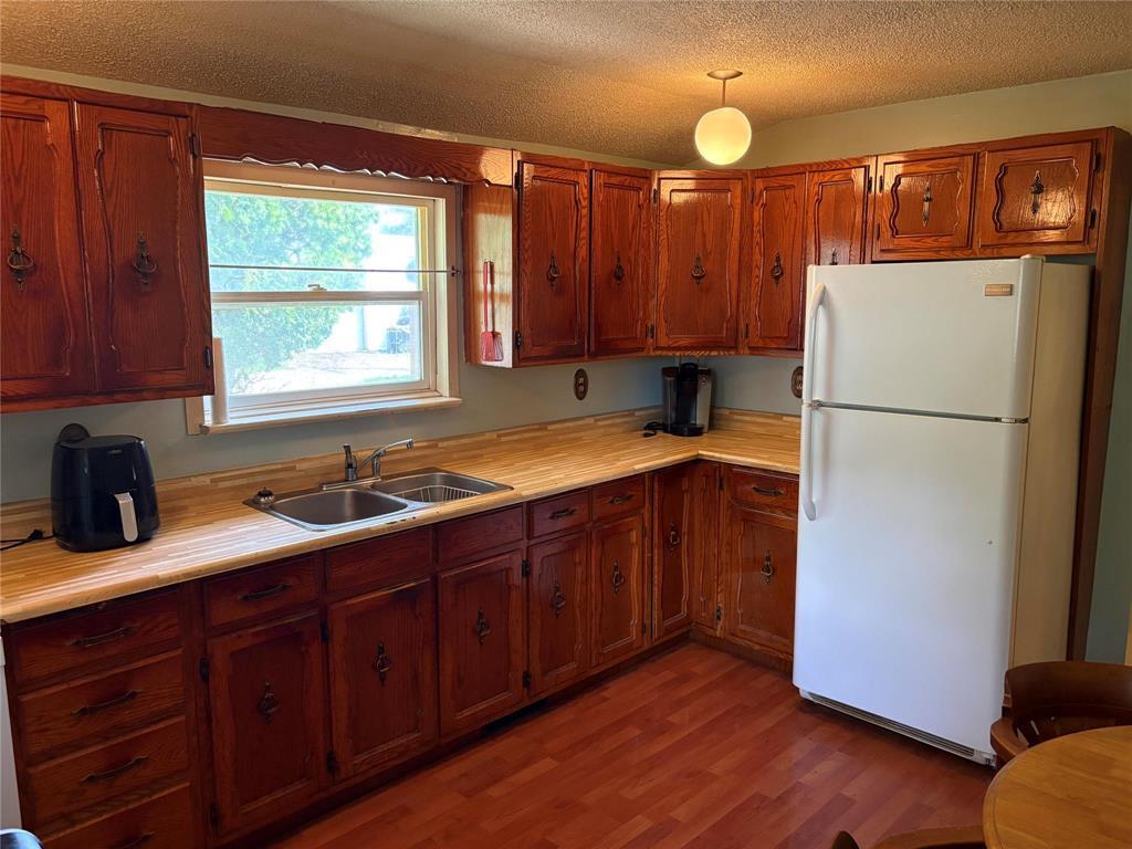 39 Sowden Street S, Souris, MB - Indoor Photo Showing Kitchen With Double Sink