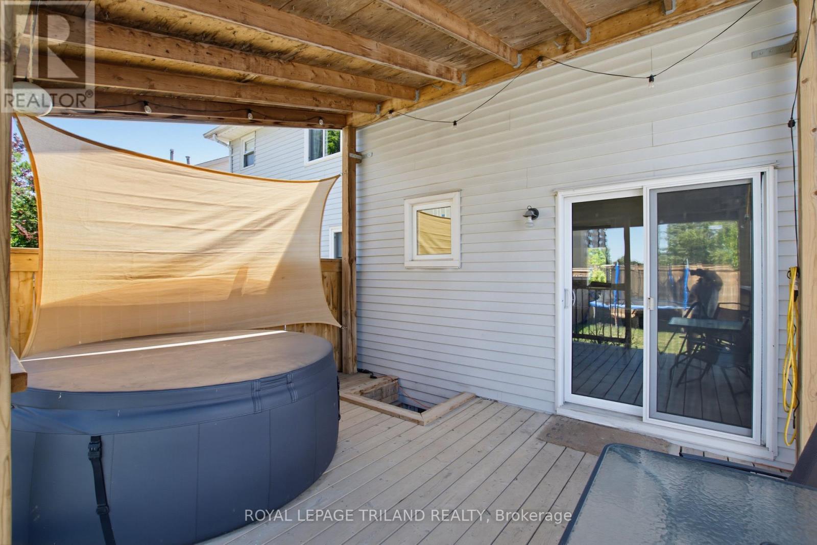 146 Golfdale Crescent, London South (South Q), ON - Outdoor With Deck Patio Veranda With Exterior