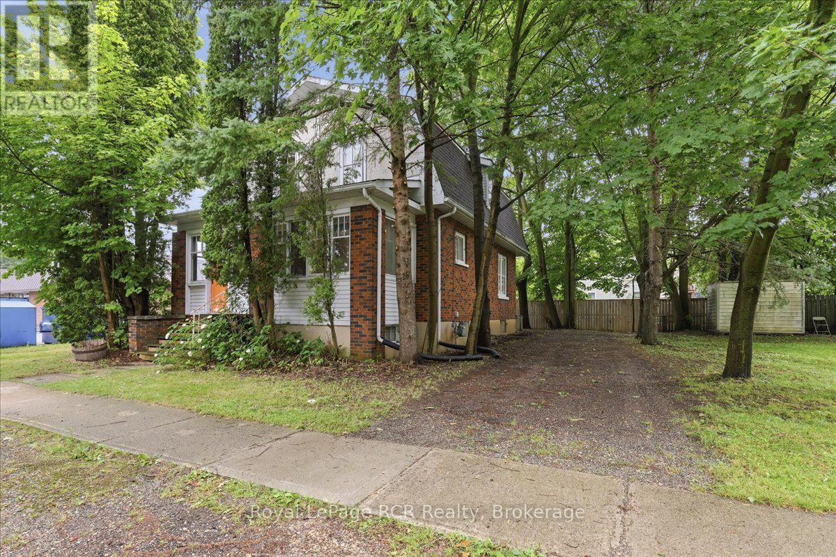 144 Davidson Avenue S, North Perth (Listowel), ON - Outdoor