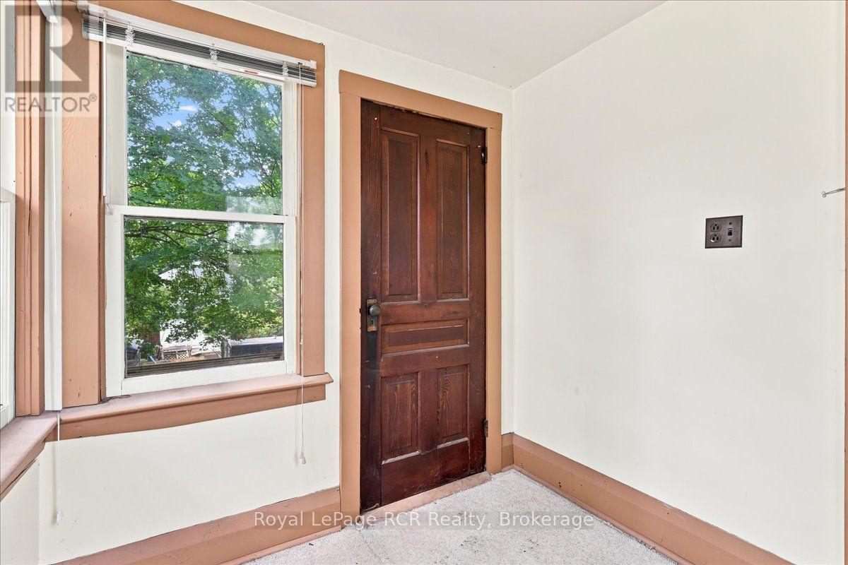 144 Davidson Avenue S, North Perth (Listowel), ON - Indoor Photo Showing Other Room