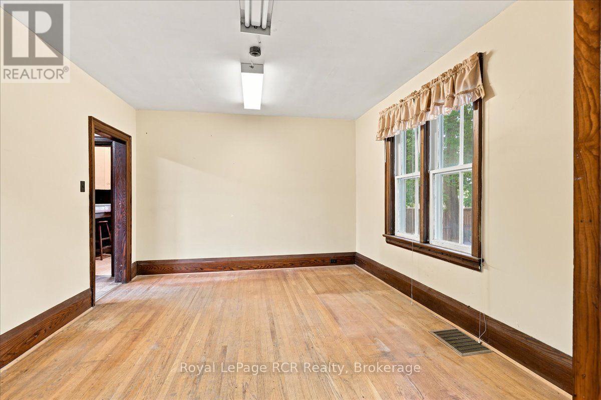 144 Davidson Avenue S, North Perth (Listowel), ON - Indoor Photo Showing Other Room