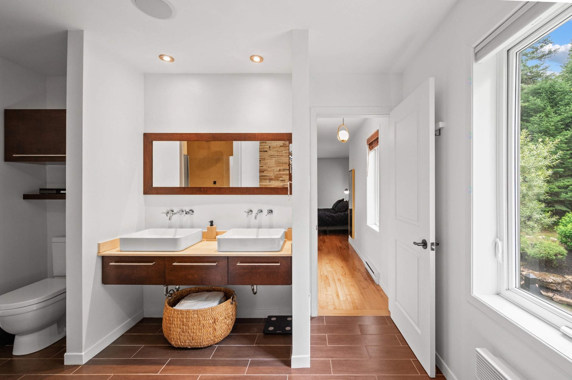 Master Bathroom - 121 Rue Des Épinettes, Morin-Heights, QC - Indoor Photo Showing Bathroom